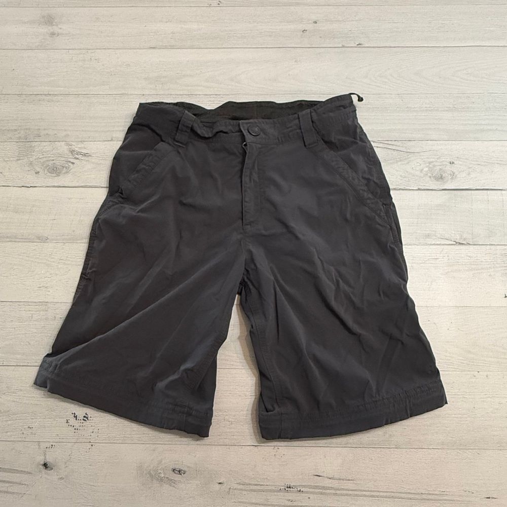 The North Face boys shorts 10/12